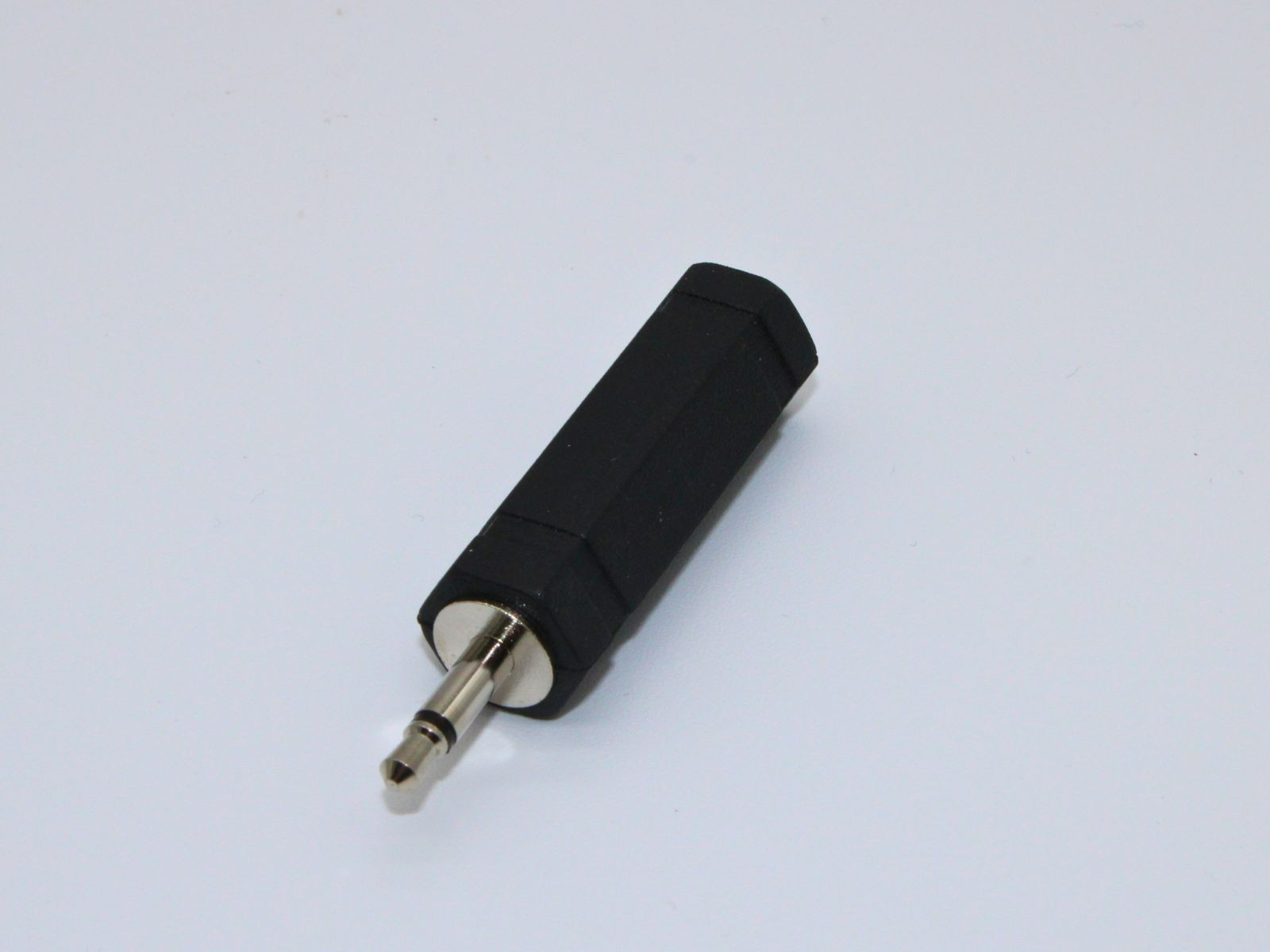 Black 6.35mm stereo socket to 3.5mm mono plug audio adapter