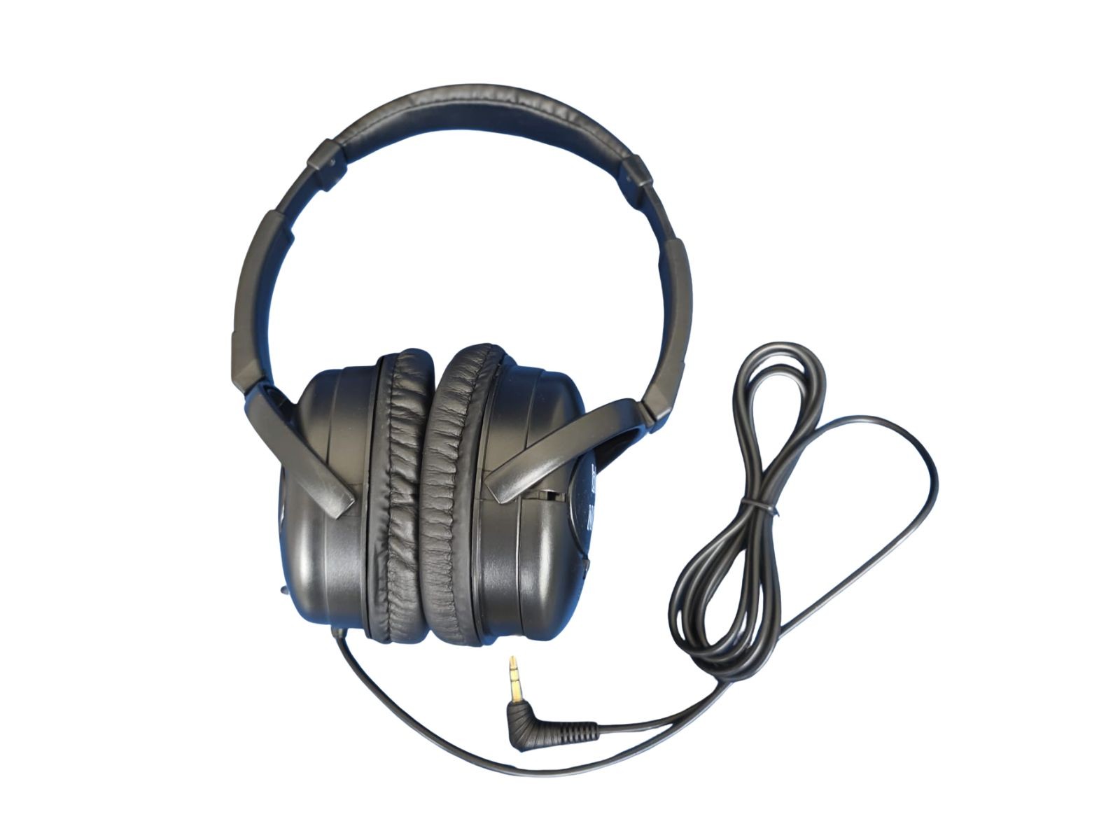 Black headphones with wire